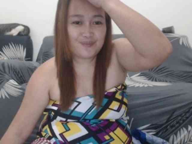 Kissmebabe143 webcam