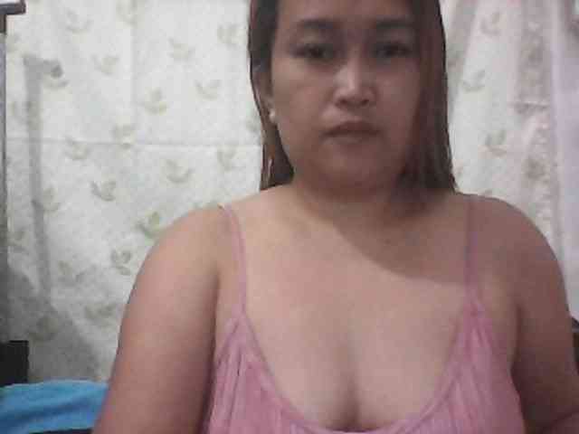 Kissmebabe143 webcam