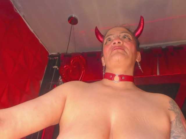 taylorhardcor's BongaCams show and profile