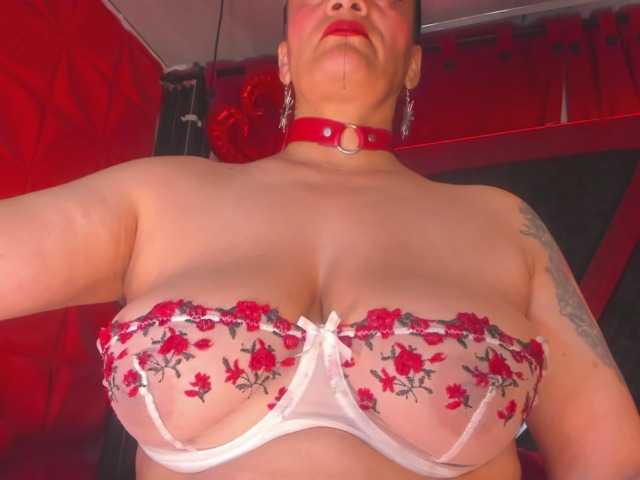 taylorhardcor's BongaCams show and profile