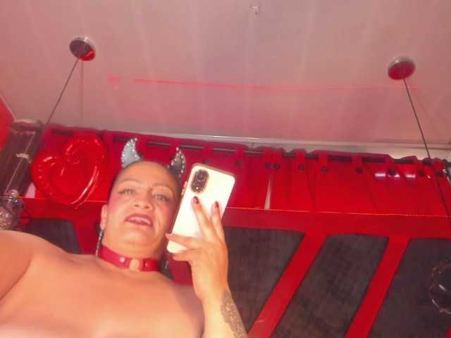 taylorhardcor's BongaCams show and profile