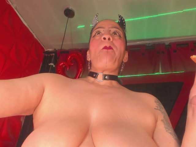 taylorhardcor's BongaCams show and profile