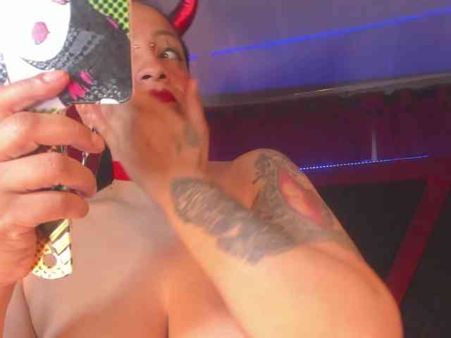 taylorhardcor webcam