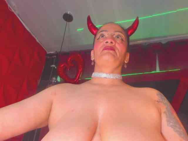 taylorhardcor webcam