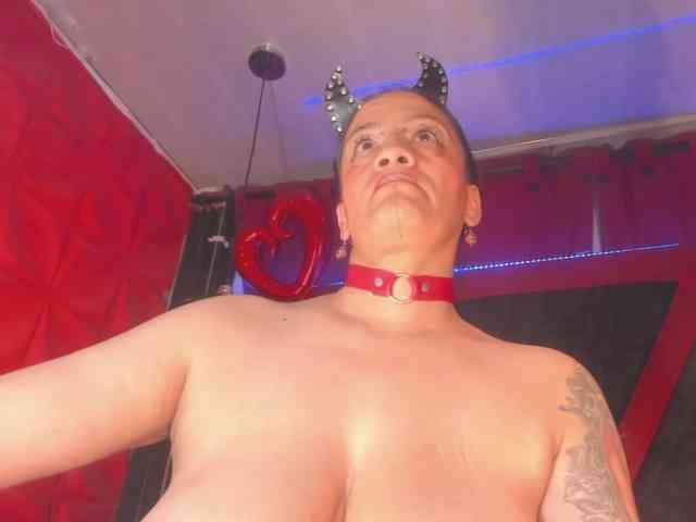 taylorhardcor Live Webcam on BongaCams