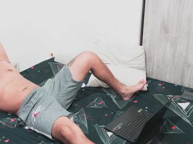 bils2203's BongaCams show and profile