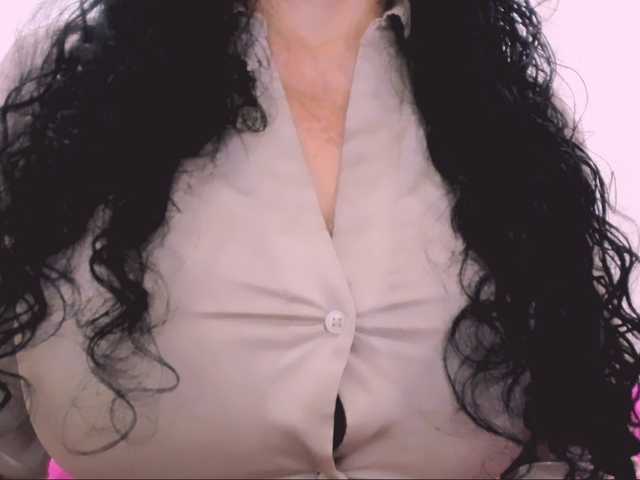 latinvalery's BongaCams show and profile
