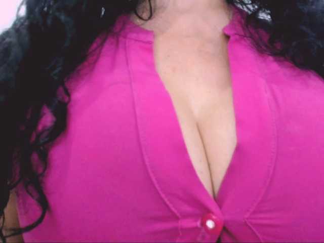 latinvalery's BongaCams show and profile