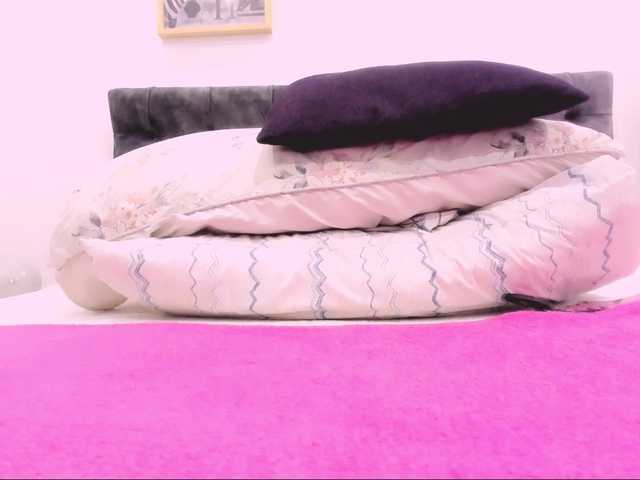 latinvalery webcam bongacams model stream image