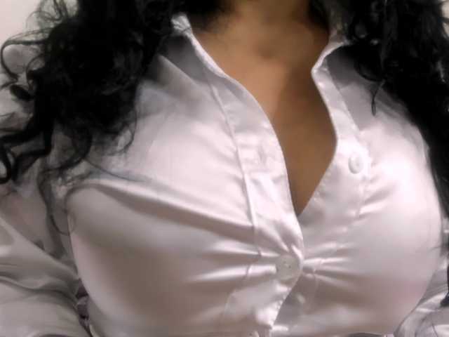 latinvalery webcam bongacams model stream image