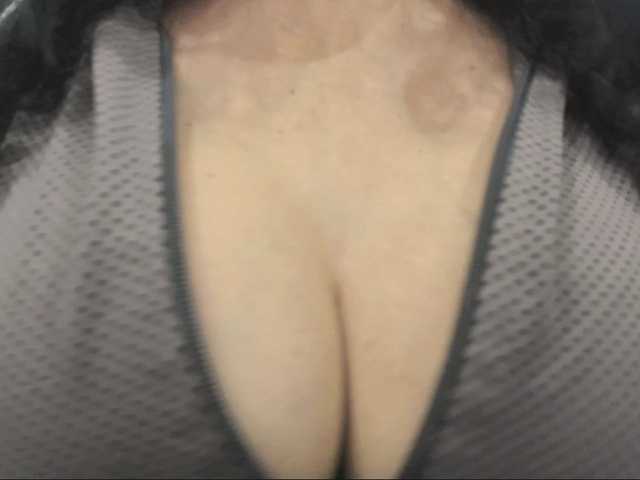 latinvalery's BongaCams show and profile