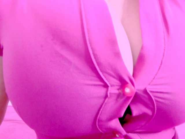 latinvalery webcam bongacams model stream image