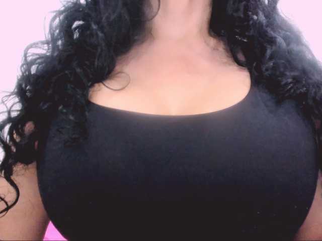 latinvalery's BongaCams show and profile