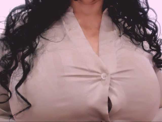 latinvalery's BongaCams show and profile