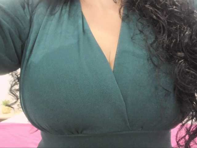 latinvalery's BongaCams show and profile