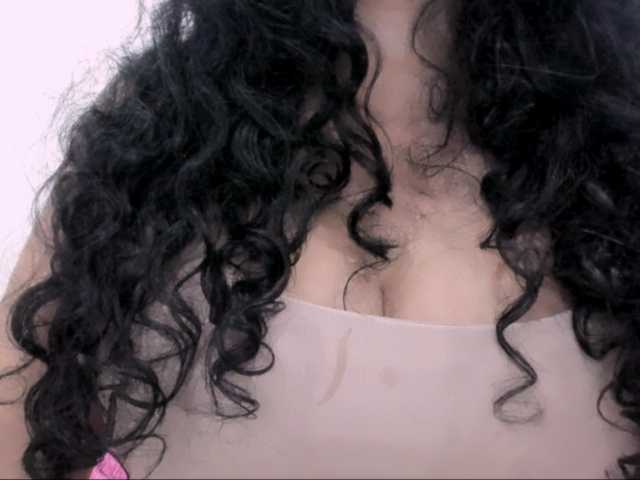 latinvalery's BongaCams show and profile