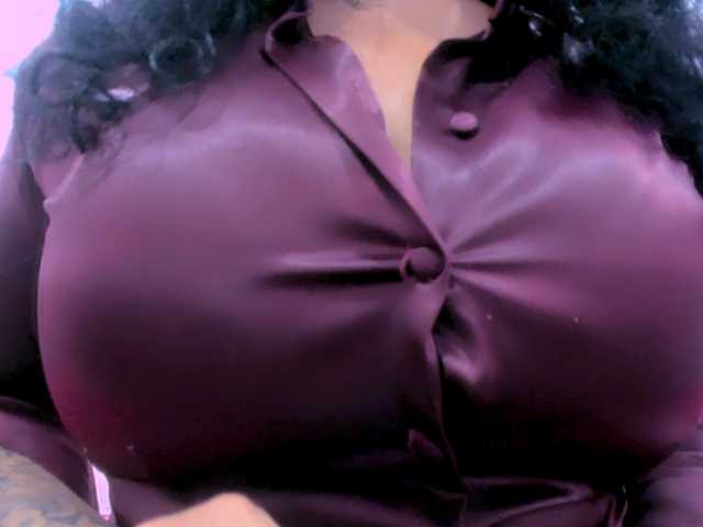 latinvalery from BongaCams