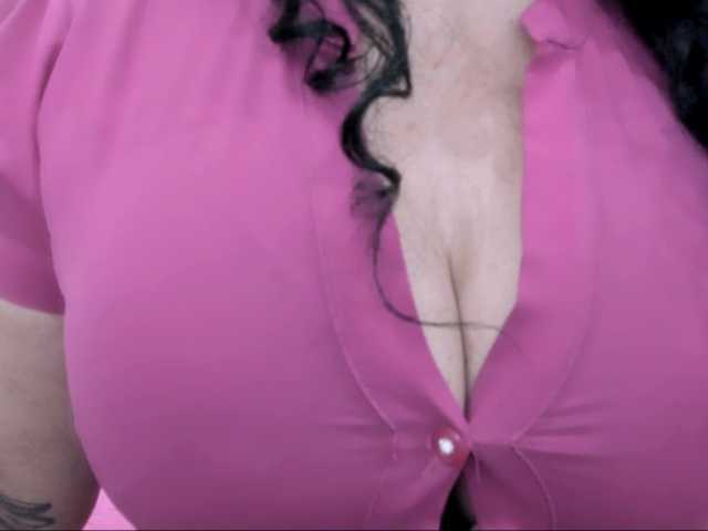 latinvalery's BongaCams show and profile