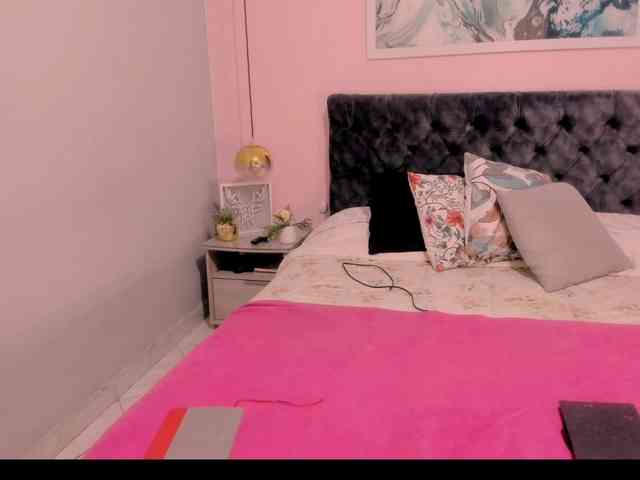 latinvalery webcam