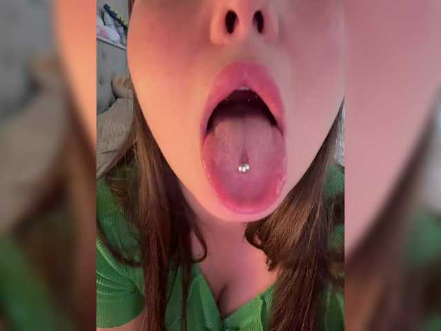 SweetyW-'s BongaCams show and profile