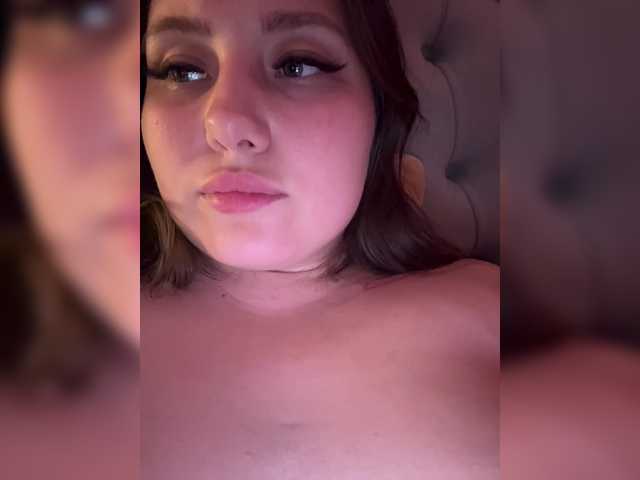 SweetyW-'s BongaCams show and profile