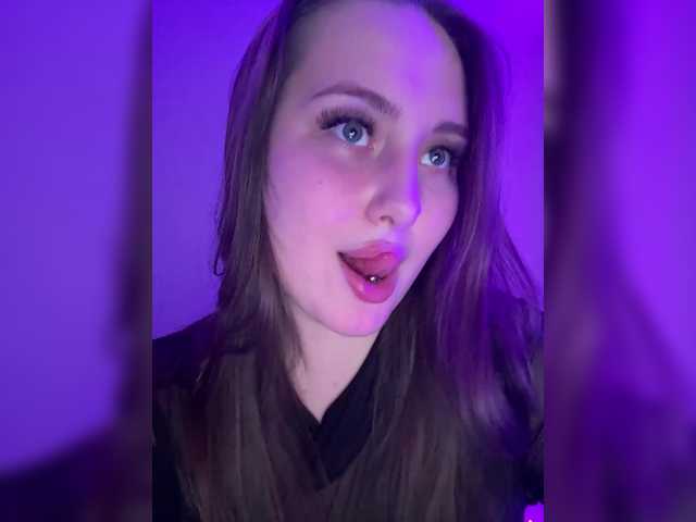 SweetyW-'s BongaCams show and profile