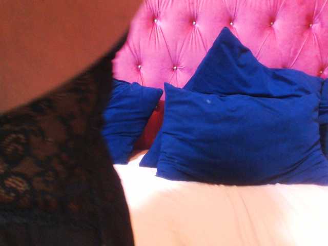 Bustytitsxx22 webcam