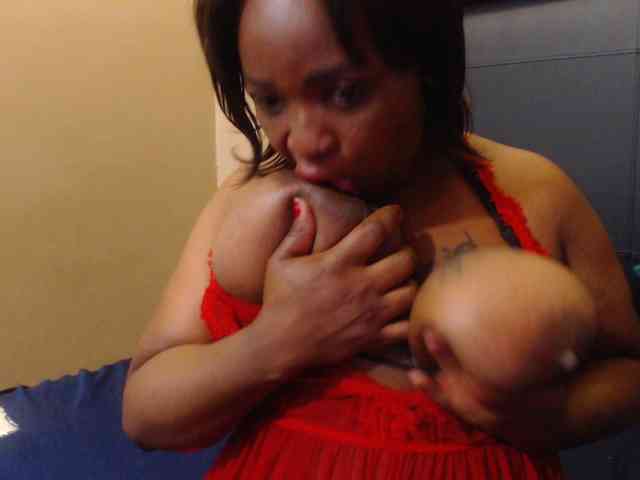 Bustytitsxx22 webcam