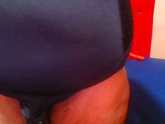 Bustytitsxx22 webcam