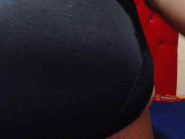 Bustytitsxx22 webcam