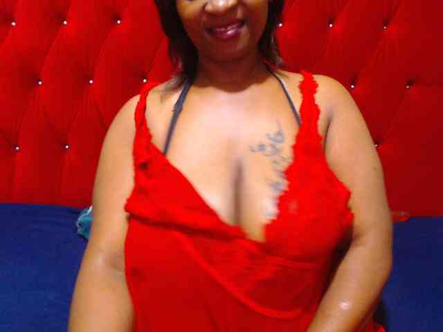 Bustytitsxx22 webcam