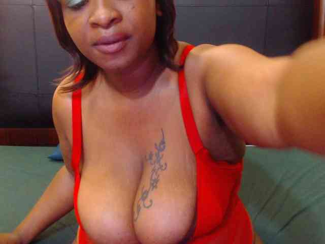 Bustytitsxx22 webcam