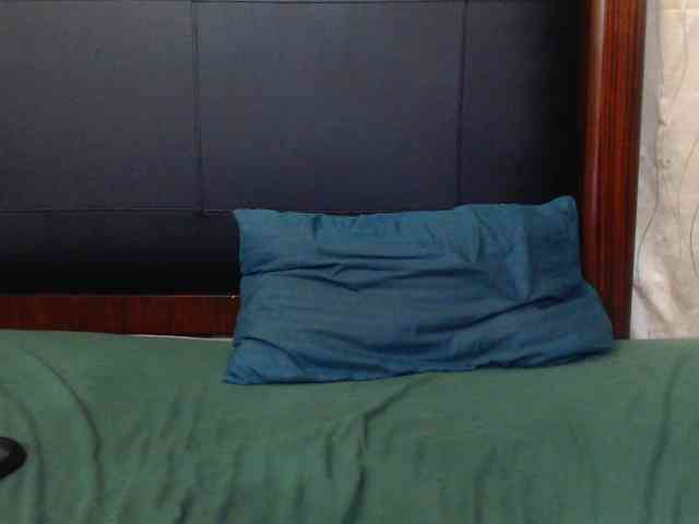 Bustytitsxx22 webcam