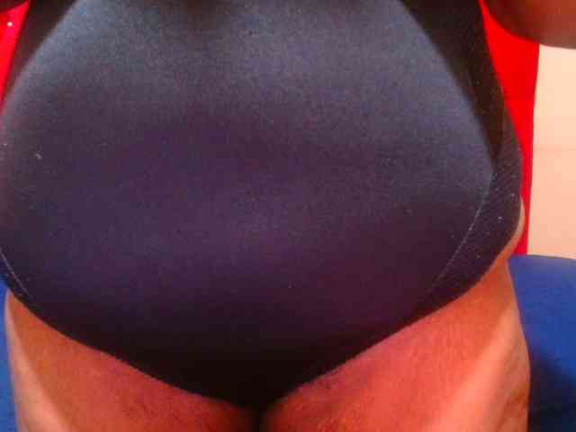 Bustytitsxx22 webcam