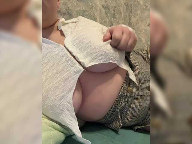 miminika-ice's BongaCams show and profile