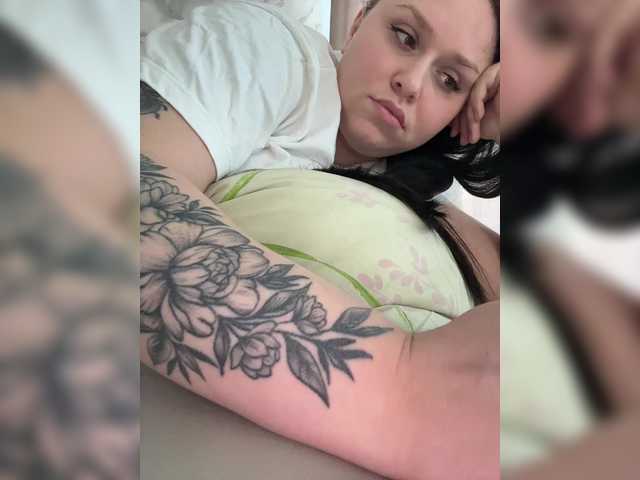 miminika-ice's BongaCams show and profile