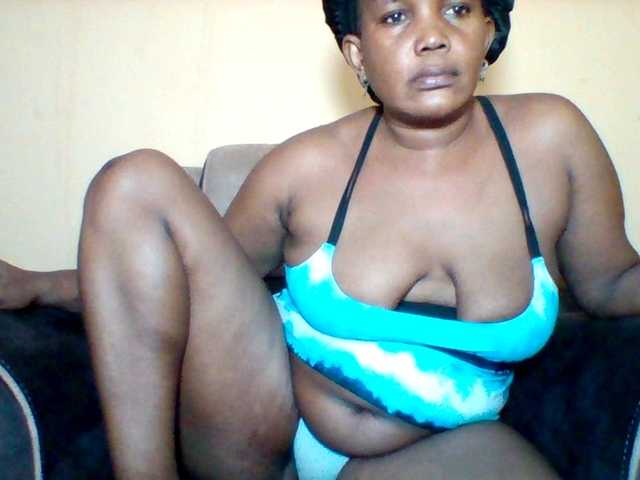 Queenafrica's BongaCams show and profile