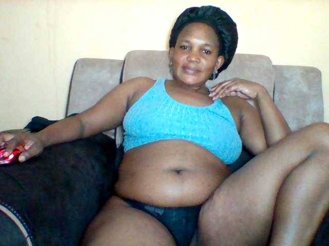 Queenafrica's BongaCams show and profile