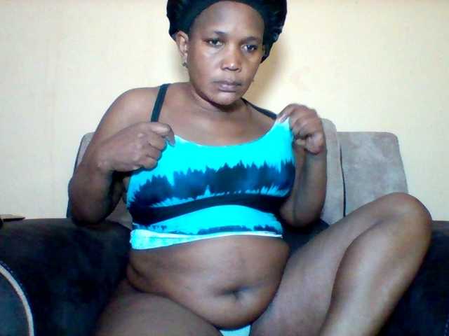 Queenafrica's BongaCams show and profile