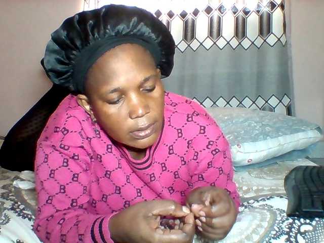 Queenafrica's BongaCams show and profile