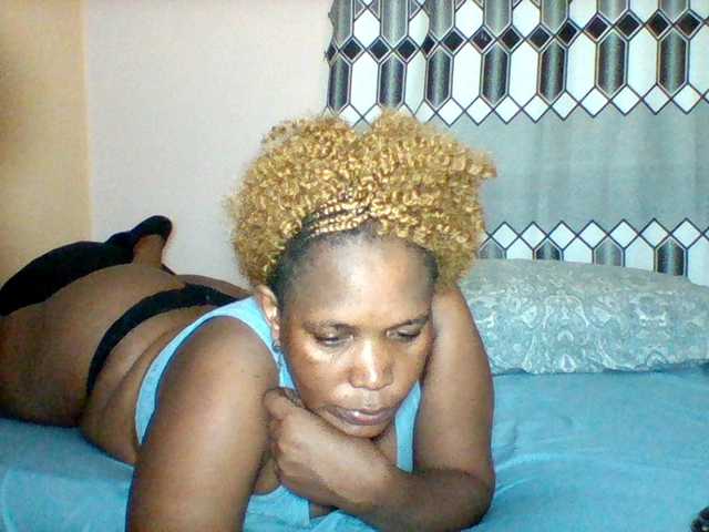 Queenafrica webcam