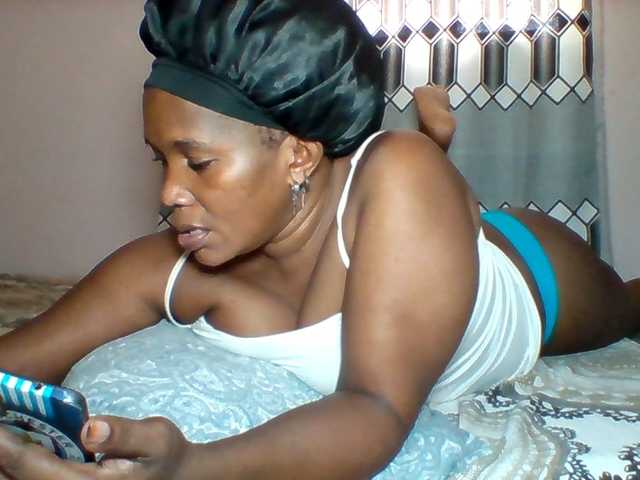 Queenafrica's BongaCams show and profile