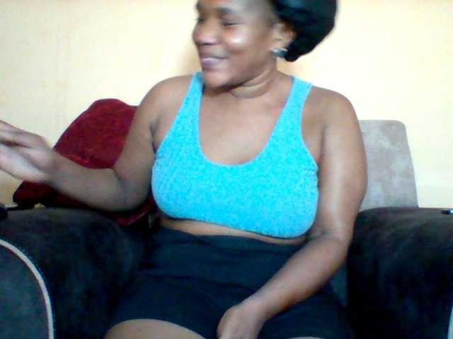 Queenafrica's BongaCams show and profile