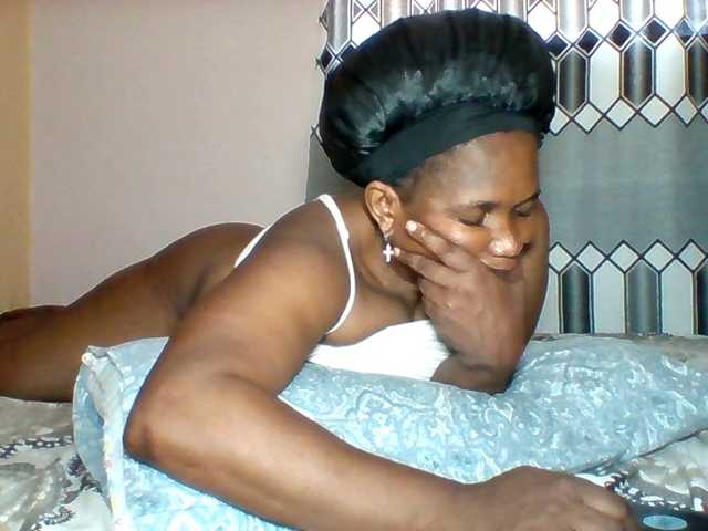 Queenafrica's BongaCams show and profile