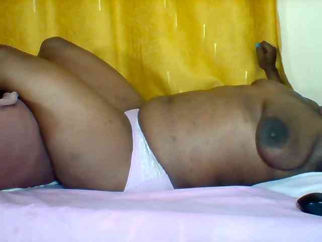 Queenafrica webcam