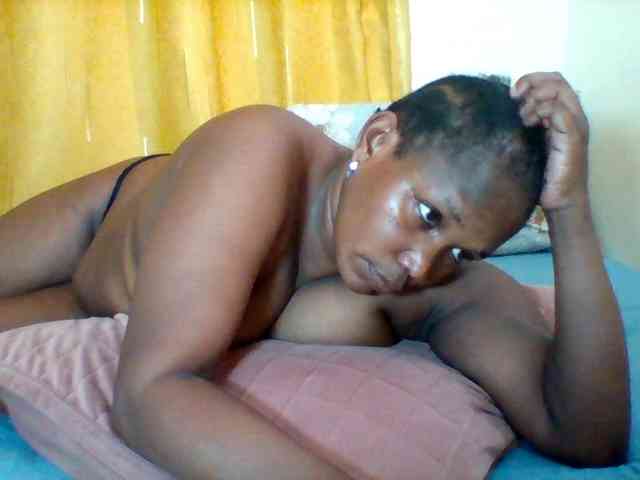 Queenafrica Live Webcam on BongaCams