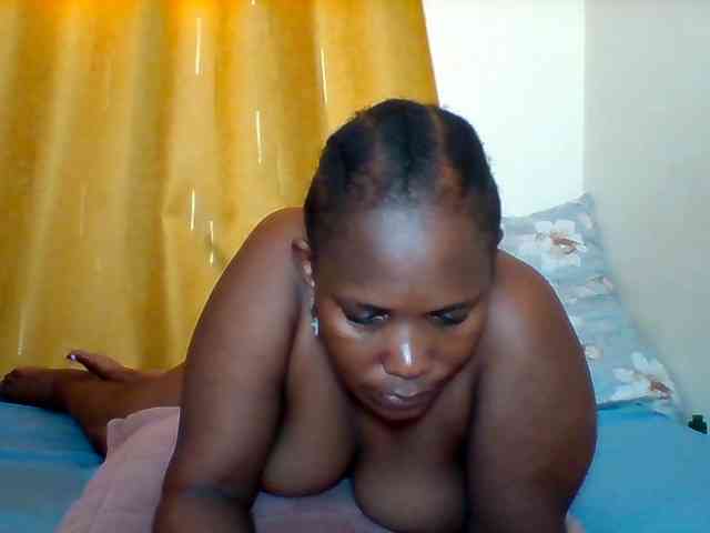 Queenafrica webcam