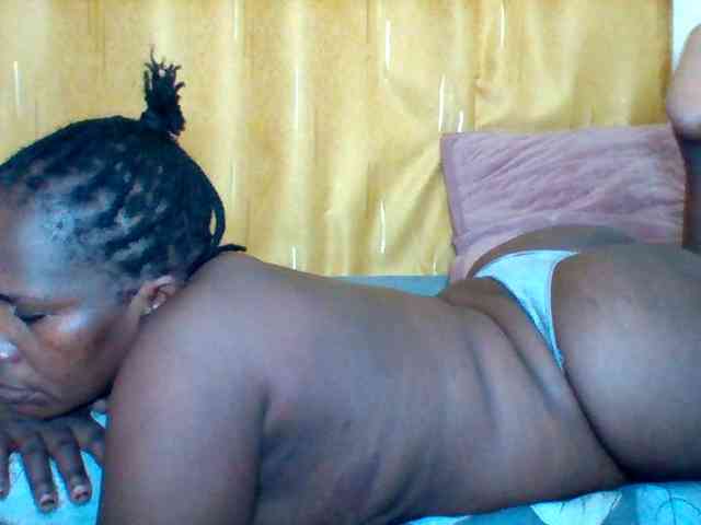 Queenafrica webcam