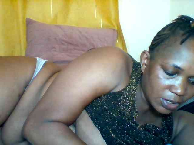 Queenafrica webcam