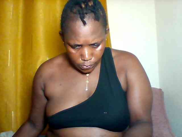 Queenafrica Live Webcam on BongaCams